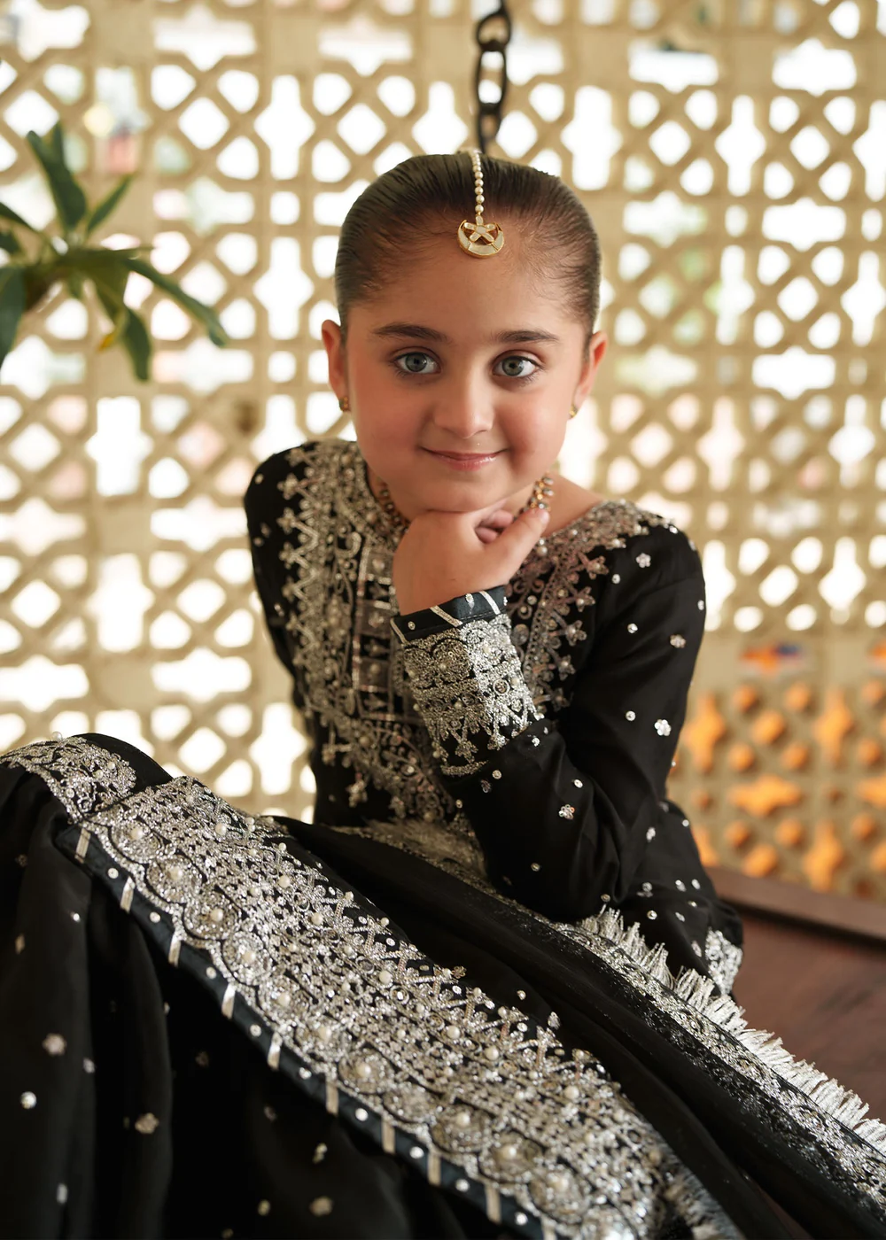 Black Chiffon Wide-Leg Gharara Party Wear Suit - Image 3