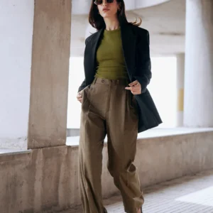 Black Wool Tailored Coat for Women Elegant Winter Wear