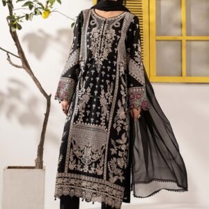 3 Piece Embroidered Lawn Suit Stylish Women Wear