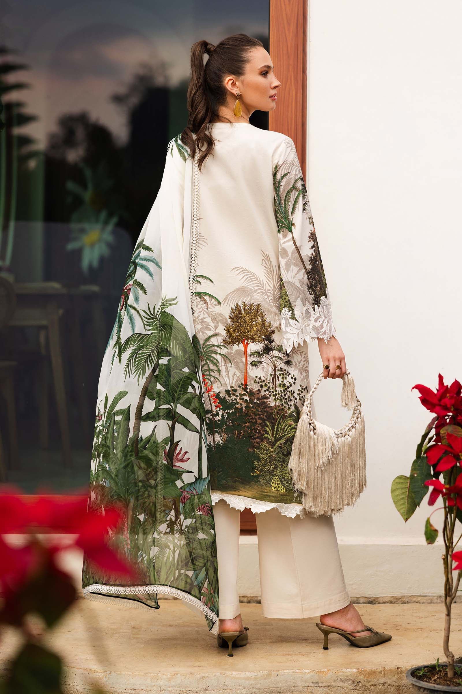 3 Piece Embroidered Lawn Suit Traditional Style Wear - Image 3