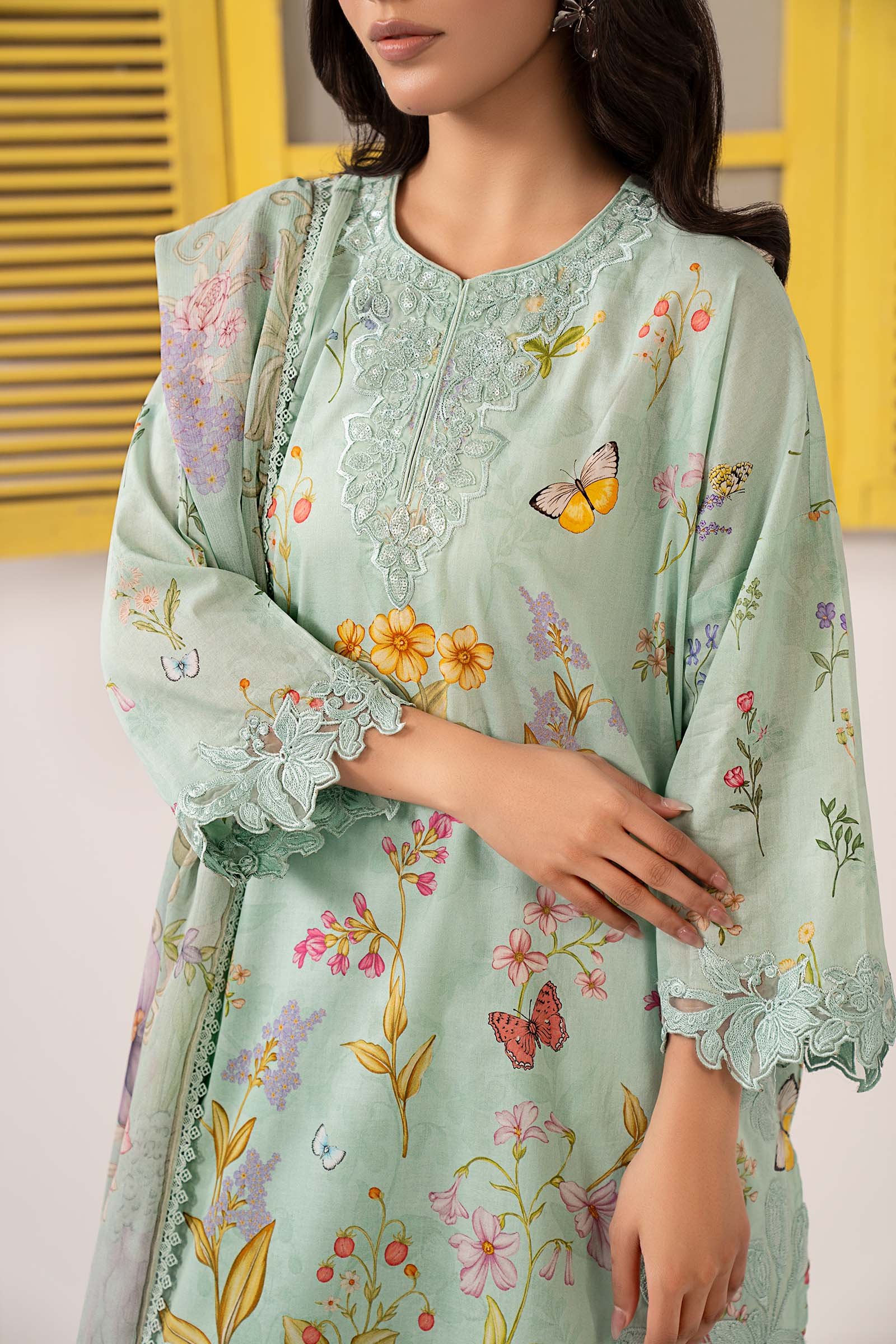 3 Piece Embroidered Lawn Suit Elegant Ethnic Wear - Image 6